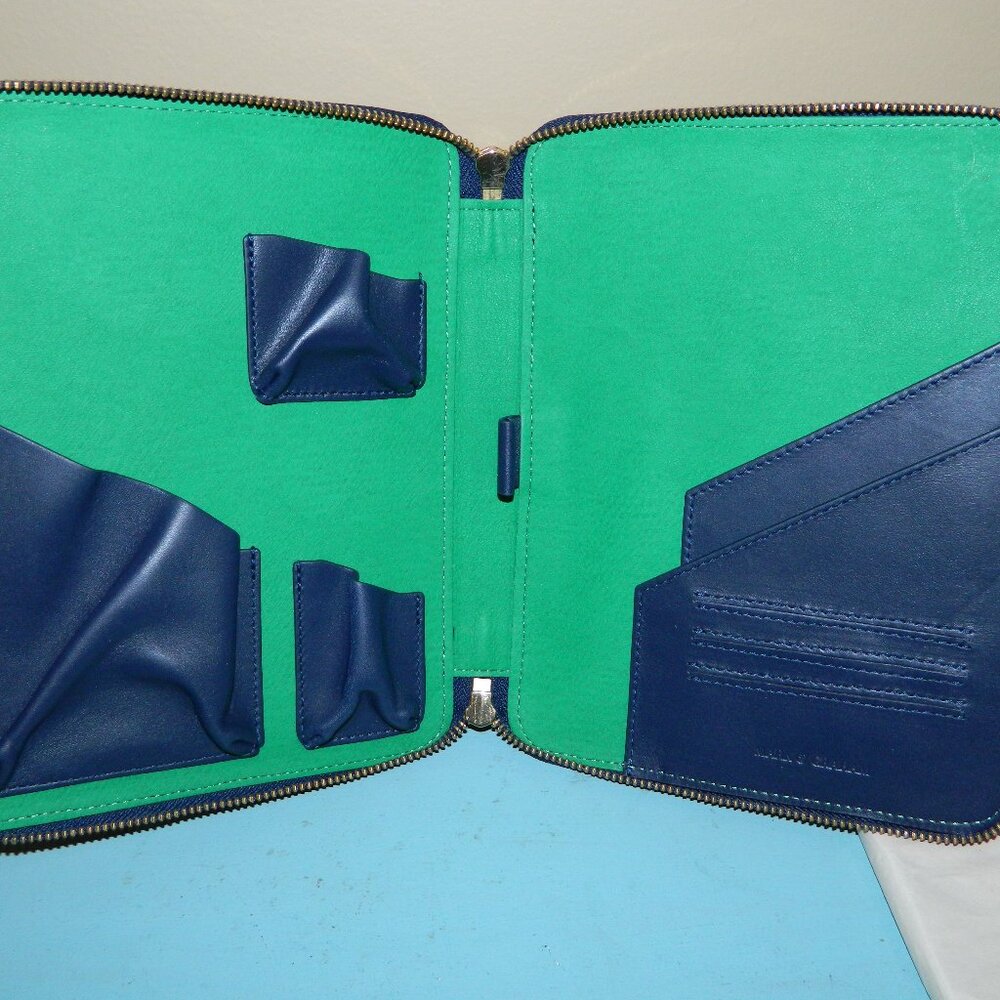 Mark & Graham Essential Tech Small Travel Folio
